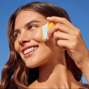 ضد آفتاب استیکی ایزدین